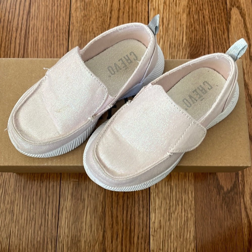 Crevo  memory foam velcro shoe